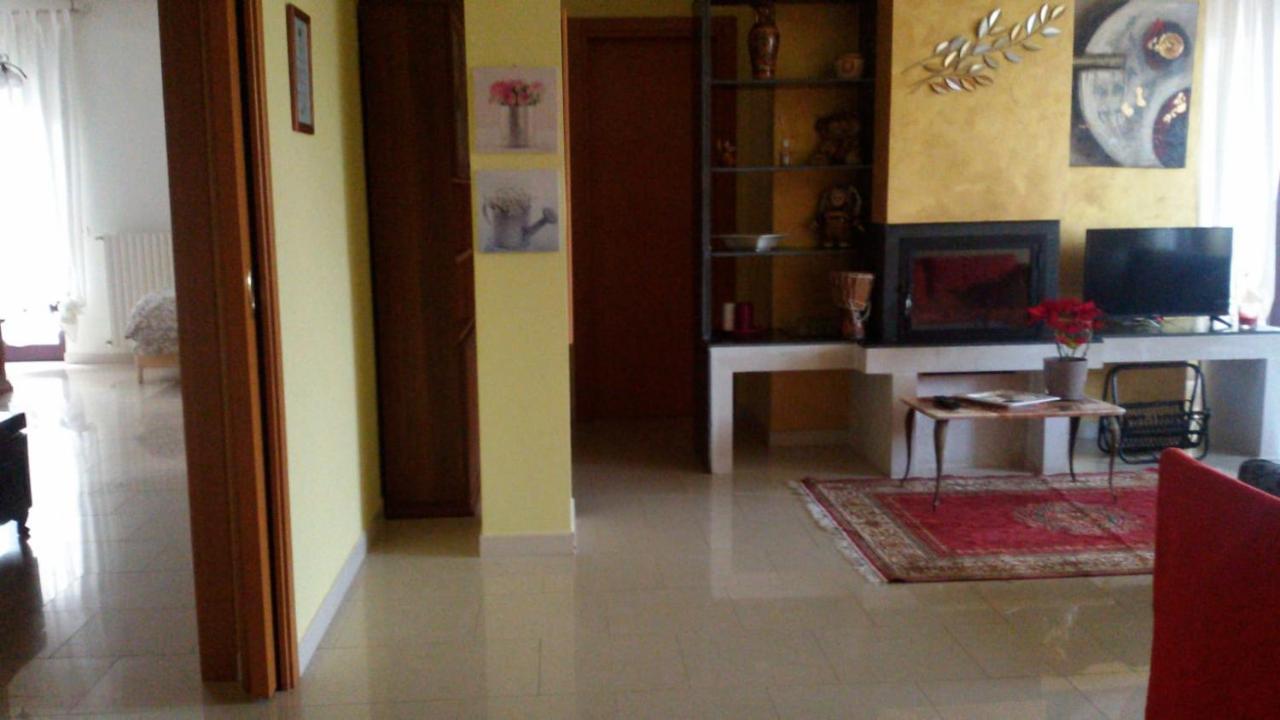 "La Casa Di Mariagrazia" Appartamento 4 Locali Sammichele Di Bari ภายนอก รูปภาพ